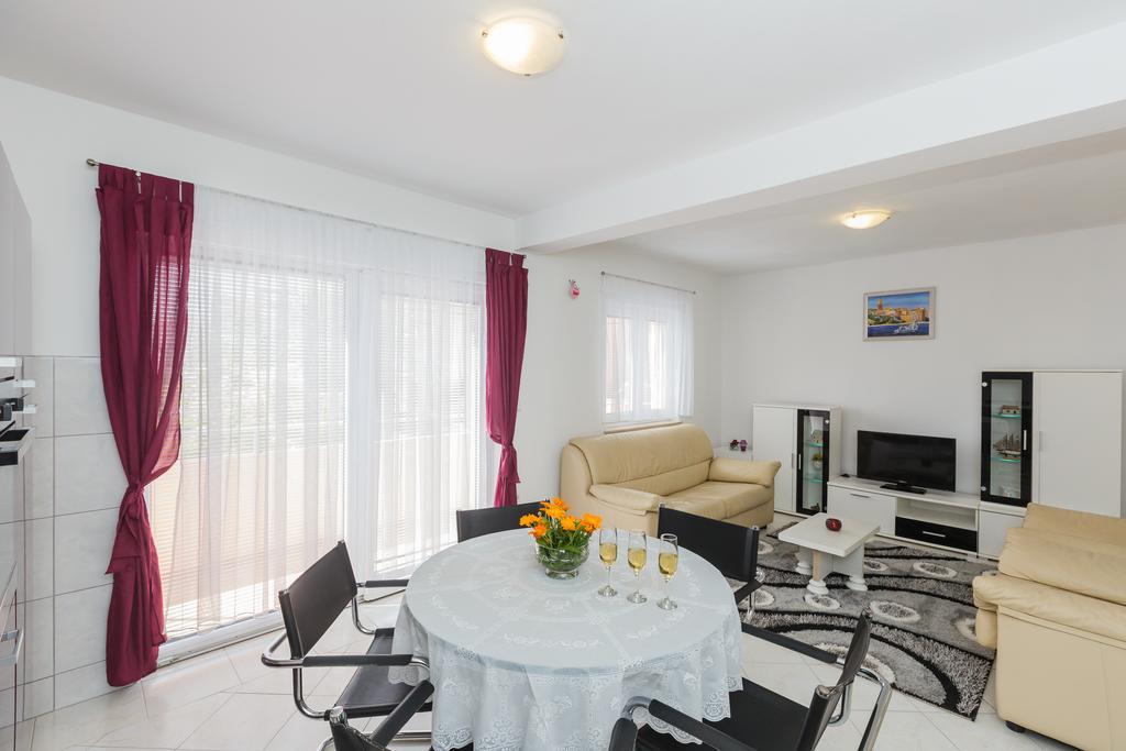 Apartment Anna Kaštela Eksteriør bilde